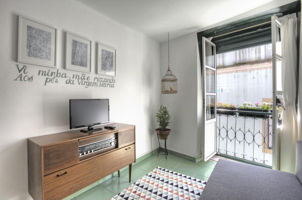 Stay Local In Alfama! Alice Central Home, Near River Lisboa Eksteriør billede