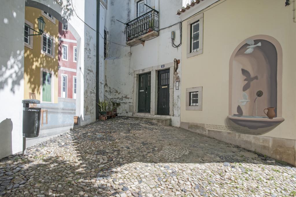 Stay Local In Alfama! Alice Central Home, Near River Lisboa Eksteriør billede