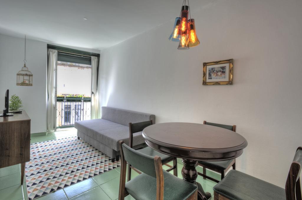 Stay Local In Alfama! Alice Central Home, Near River Lisboa Eksteriør billede