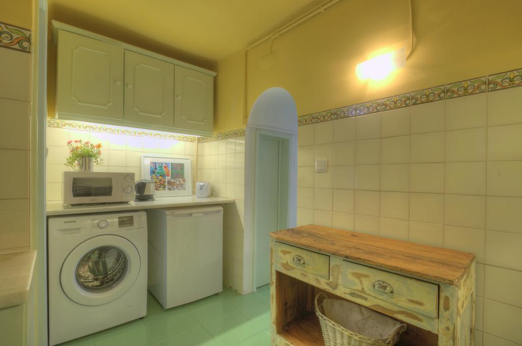 Stay Local In Alfama! Alice Central Home, Near River Lisboa Eksteriør billede