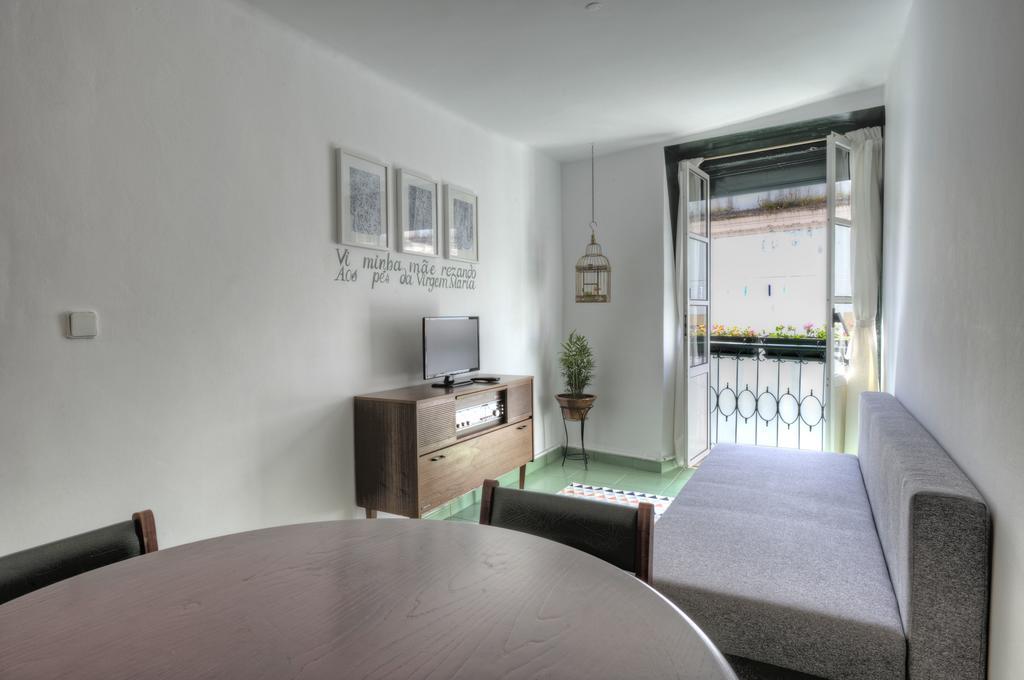 Stay Local In Alfama! Alice Central Home, Near River Lisboa Eksteriør billede